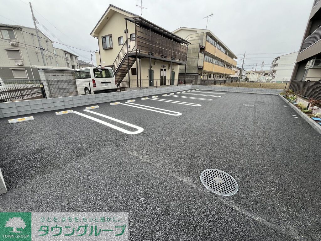 駐車場　駐車場