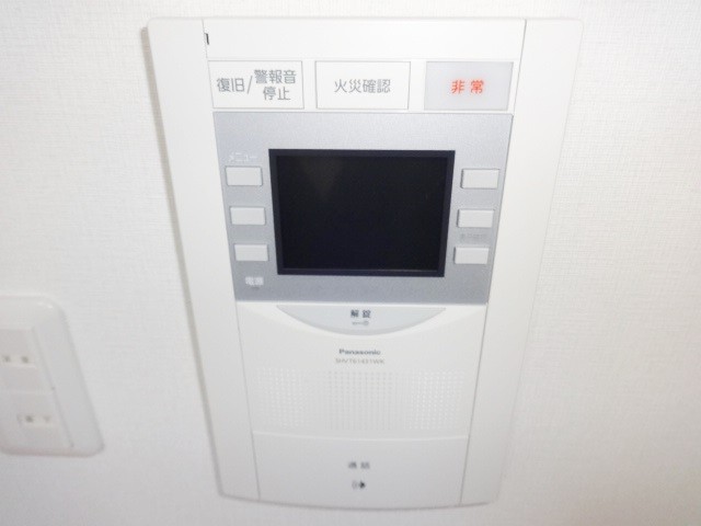 セキュリティ　オートロックです。顔が見えるのは安心☆