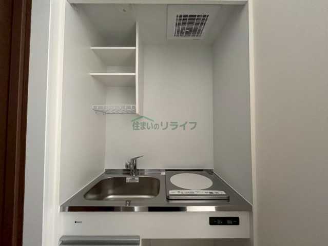 キッチン　※参考写真です。同じ間取りの別部屋になります。