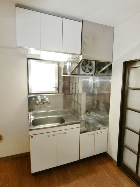 キッチン　☆2口コンロ設置可で自炊も楽々☆