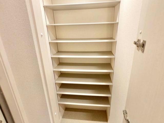 玄関　他の部屋の写真です