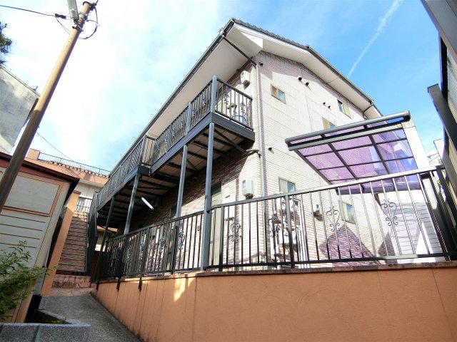 建物外観　2001年築　セピアカーサ堀田