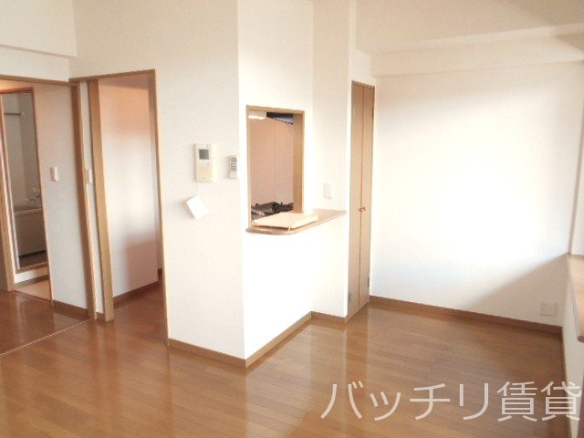 居室・リビング　写真は別号数の為、現状優先となります。