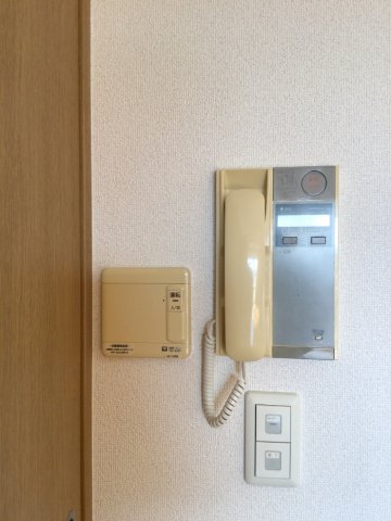 セキュリティ　※反転タイプの写真です。
