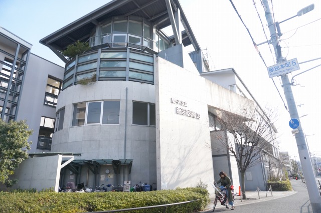 図書館　豊中市立服部図書館（図書館）まで226m