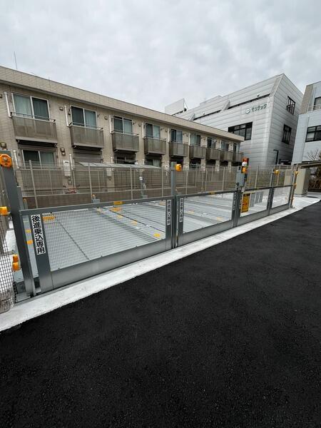 駐車場　?