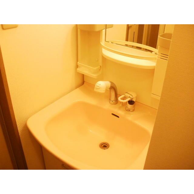 洗面設備　※別部屋参考写真です。