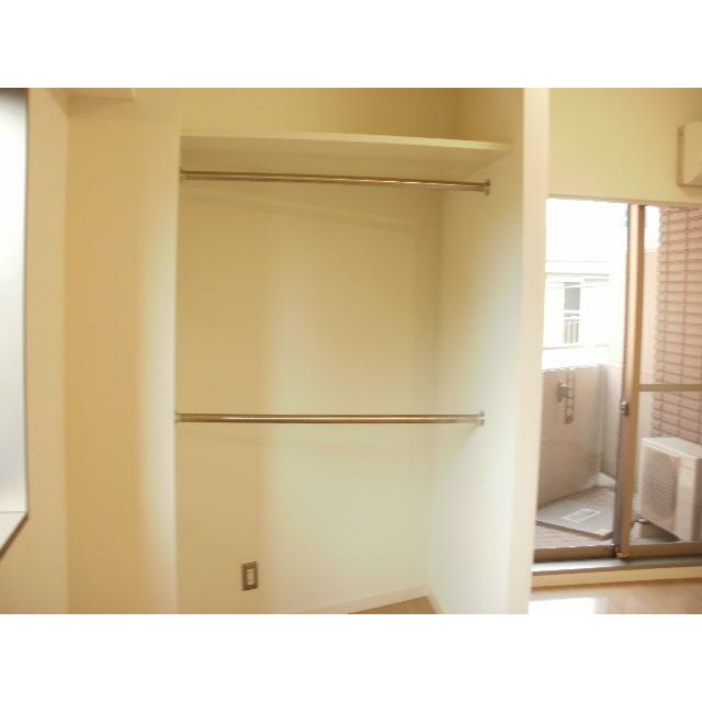 収納　※別部屋参考写真です。