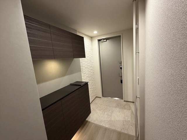 玄関　大きなシューズボックスあります