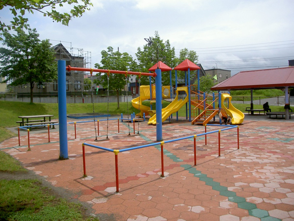 公園　虹ヶ丘公園（公園）まで2058m