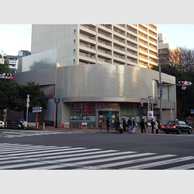 銀行　三菱UFJ銀行広尾支店（銀行）まで447m
