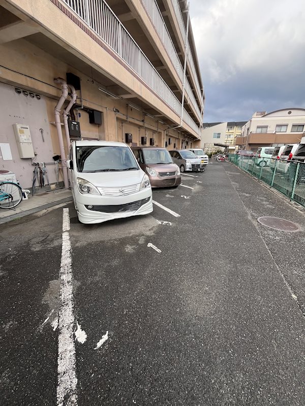 駐車場　敷地内の駐車場！