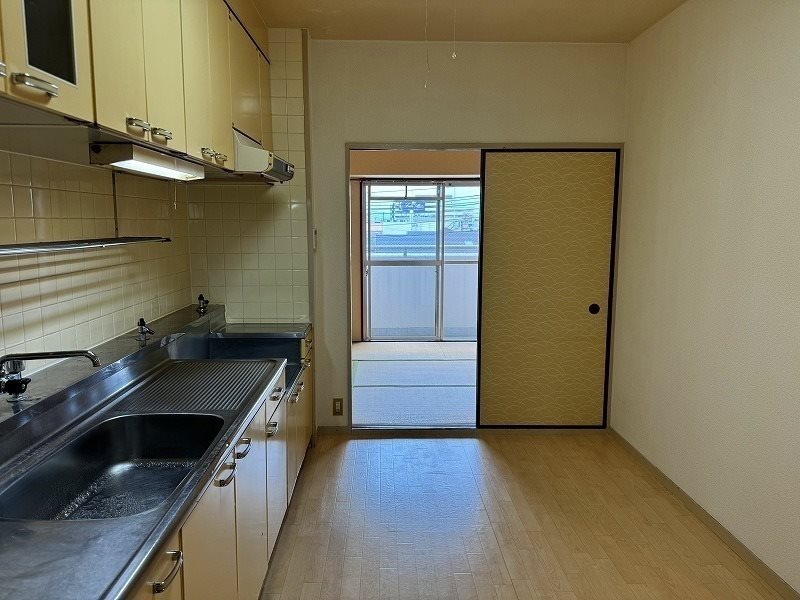 居室・リビング　同物件別部屋写真
