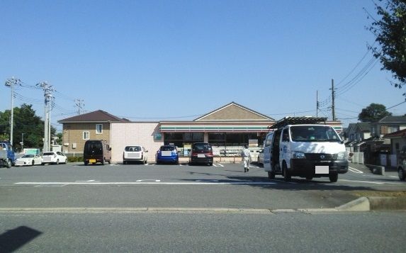 コンビニ　セブンイレブンさいたま本郷町店（コンビニ）まで240m