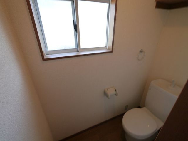 トイレ　※退去予定のため別号室の写真となります。現況優先です。