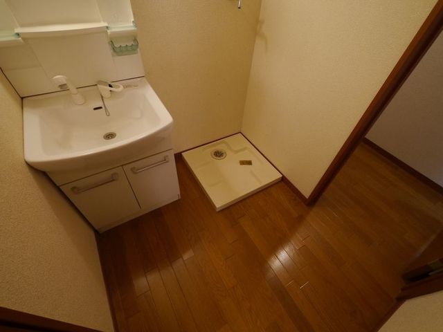 洗面設備　※退去予定のため別号室の写真となります。現況優先です。