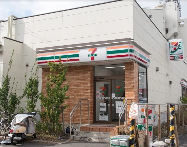 コンビニ　セブンイレブン世田谷代田店（コンビニ）まで349m