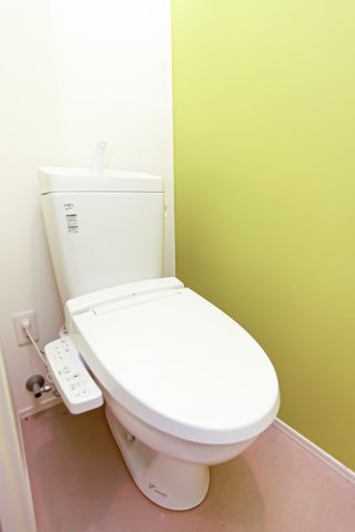 トイレ　別号室のものです。現状優先になります。