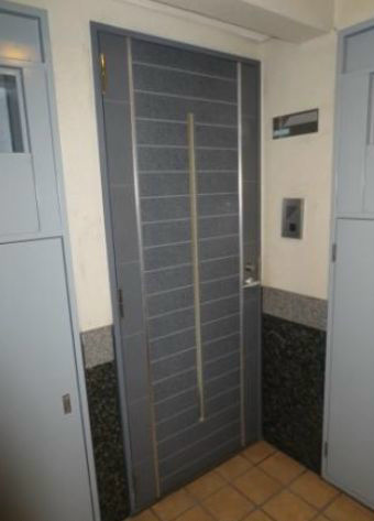 玄関　★《見学予約受け付け中》設備充実のハイグレード賃貸マンション