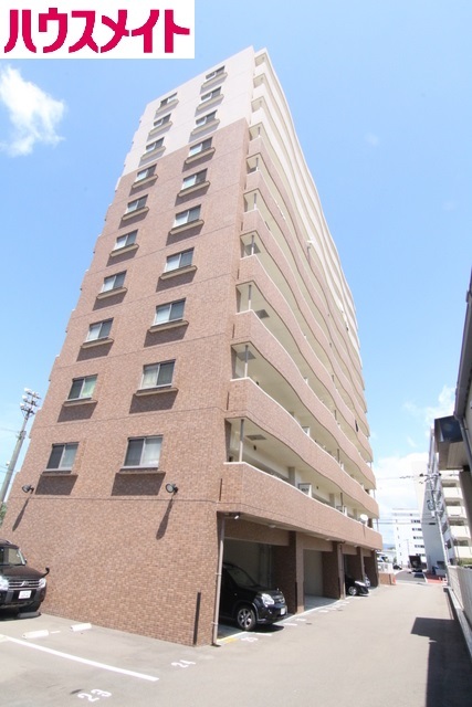 建物外観　ハウスメイトの管理物件♪ご入居後２４時間のコールセンターあり