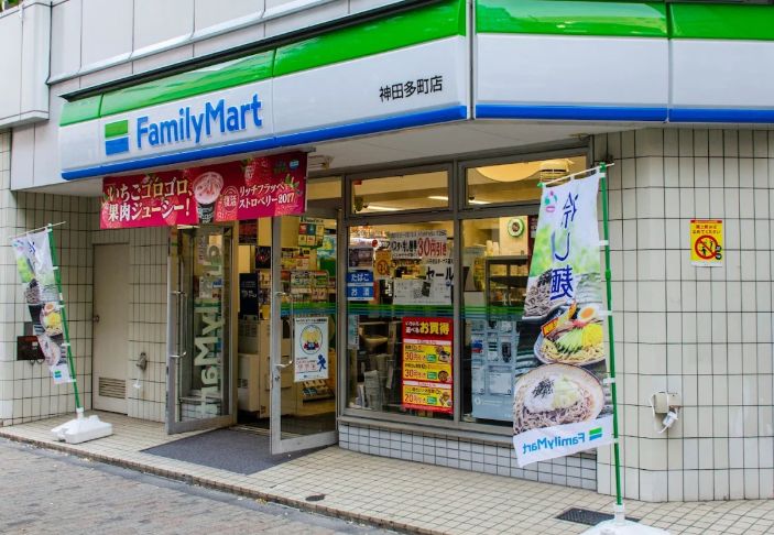 コンビニ　ファミリーマート神田多町店（コンビニ）まで116m