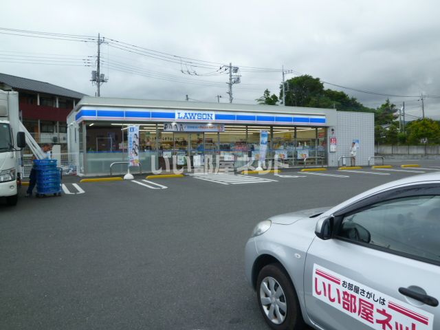 コンビニ　ローソン北茨城華川町車店（コンビニ）まで1385m