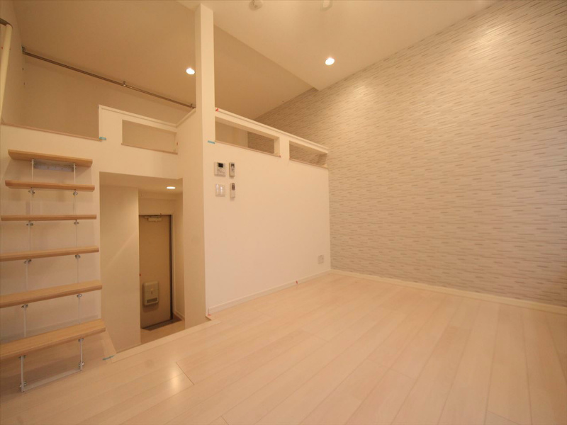 その他　下階洋室8帖　上階ロフト5.4帖（収納でも部屋でも使えます）