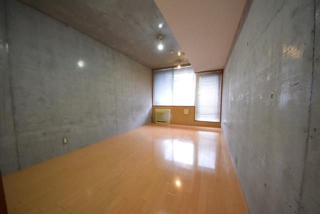 その他部屋・スペース　★コンクリートうちっぱなしです★