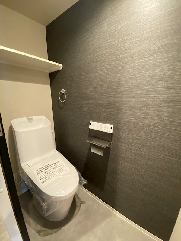 トイレ　別のお部屋の写真ですが参考までに