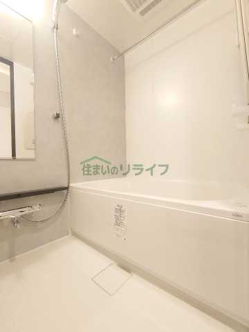 バス・シャワールーム　※参考写真　同タイプ（間取り）の1405号室の写真です。