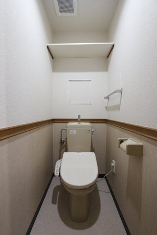 トイレ　参考写真です。現況優先。