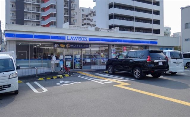 コンビニ　ローソン港区弁天五丁目店（コンビニ）まで566m