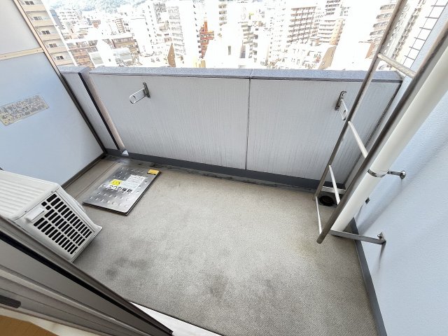 バルコニー　モデル写真