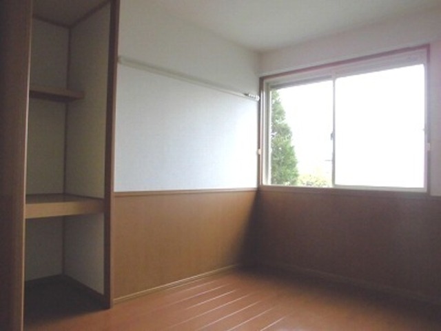 収納　♪洋室６帖の収納です♪