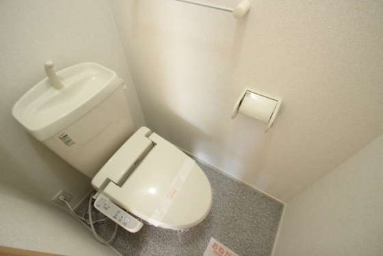 トイレ　※別部屋の写真です
