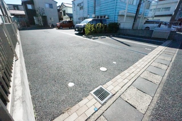 駐車場　お電話でのご予約がスムーズです！