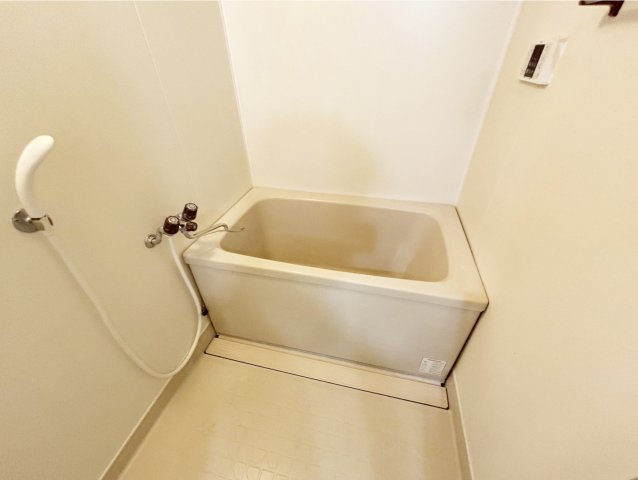 バス・シャワールーム　別部屋参考写真