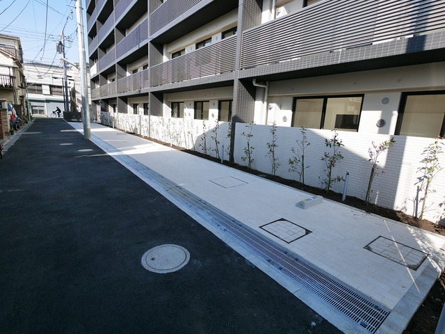 駐車場　平置き駐車場