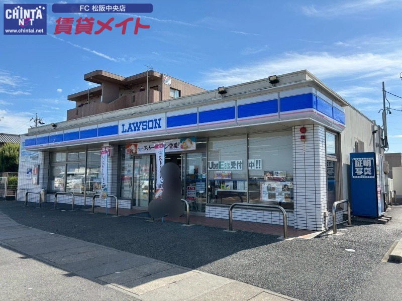 コンビニ　ローソン松阪垣鼻町店（コンビニ）まで422m
