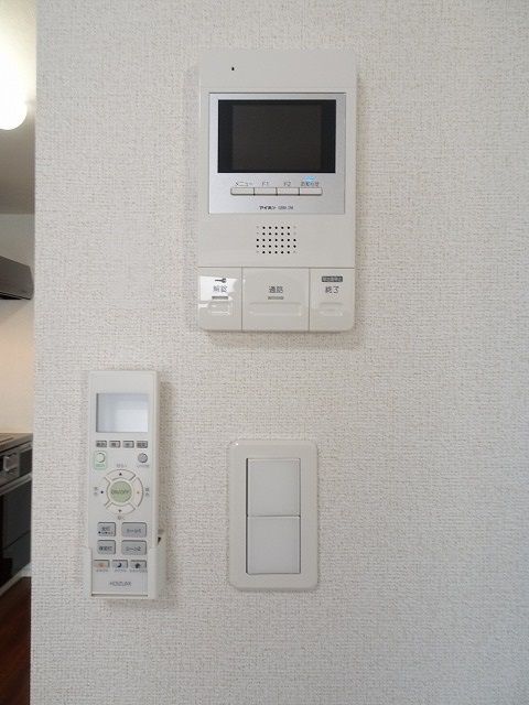 セキュリティ　☆モニター付きインターホン☆