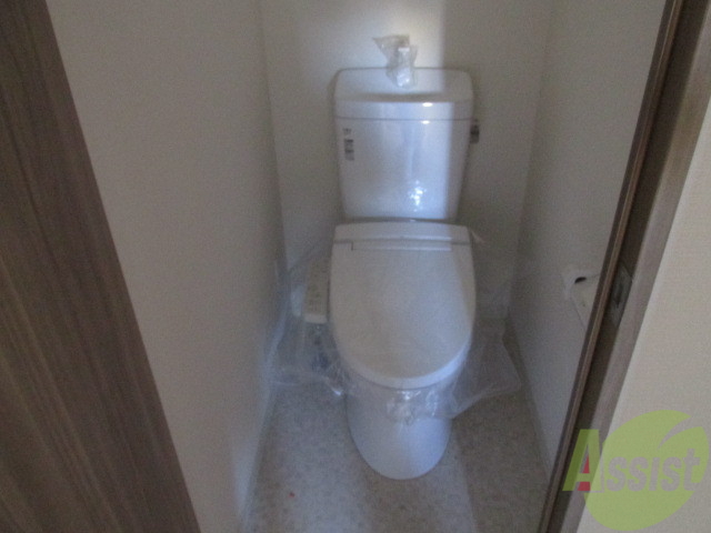 トイレ　ウォシュレットつきのきれいなトイレです
