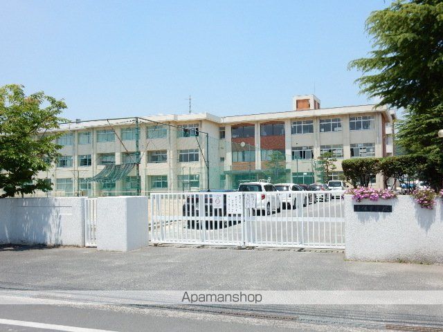中学校　岡山市立吉備中学校（中学校）まで383m