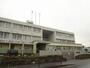 中学校　飛幡中学校（中学校）まで560m