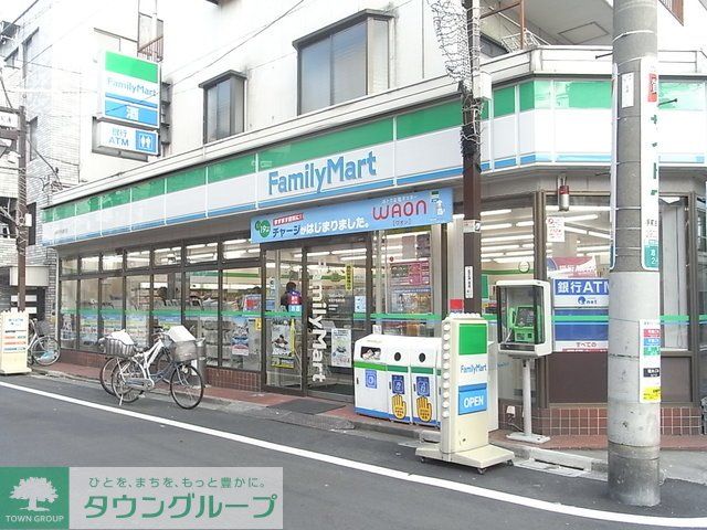 コンビニ　ファミリーマート赤羽平和通り店（コンビニ）まで500m