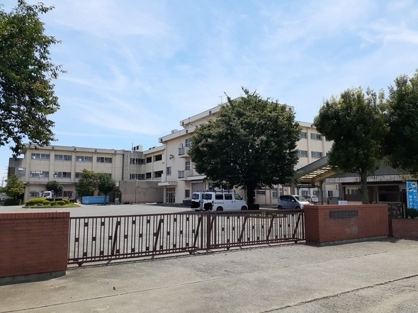 小学校　前橋市立山王小学校（小学校）まで700m
