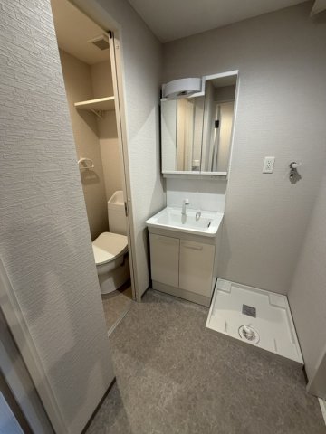 洗面設備　同型参考写真
