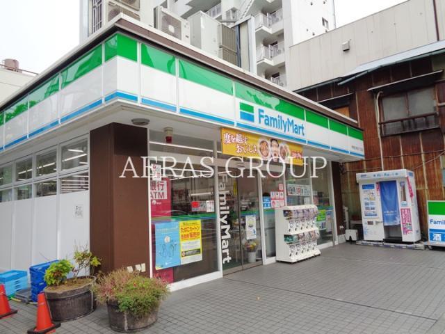 コンビニ　ファミリーマート伊勢佐木町六丁目店（コンビニ）まで105m