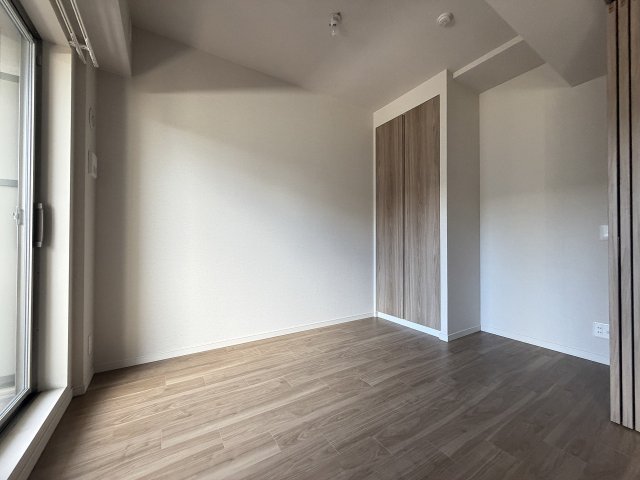 その他部屋・スペース　落ち着いて過ごせるお部屋なので、寝室にいかがでしょうか