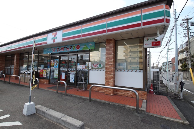 コンビニ　セブン-イレブン 名古屋今池南店（コンビニ）まで300m