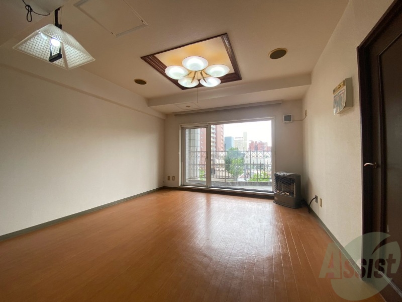 居室・リビング　広くてキレイなお部屋が広がっていて、充実した生活が送れそう。